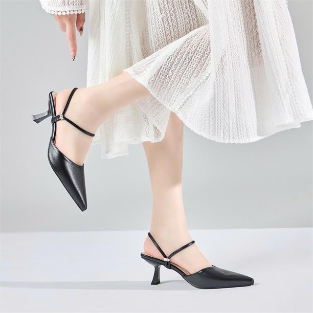 Giày Cao Gót MWC G243 - Giày Cao Gót Đế Trụ 7cm Mũi Nhọn Phối Quai Đôi Khóa Kim Loại Thanh Lịch, Sang Trọng.