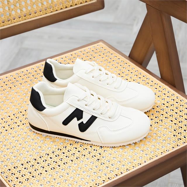 Giày Thể Thao Nữ MWC A287 - Giày Thể Thể Sneaker Cổ Điển, Họa Tiết Chữ Nổi, Đơn Giản Mà Chất, Phối Gì Cũng Đẹp.