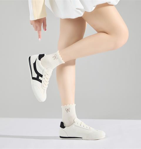 Giày Thể Thao Nữ MWC A283 - Giày Thể Thao Classic Sneakers Nữ Trẻ Trung Đi Học, Đi Làm, Đi Chơi Chuẩn Fashion.