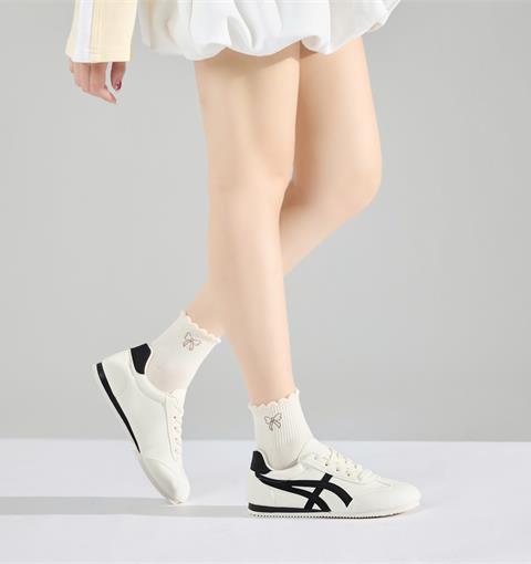 Giày Thể Thao Nữ MWC A288 - Giày Thể Thể Sneaker Nữ Cổ Thấp Đi Học, Đi Chơi, Dạo Phố Khỏe Khoắn, Trẻ Trung, Năng Động.