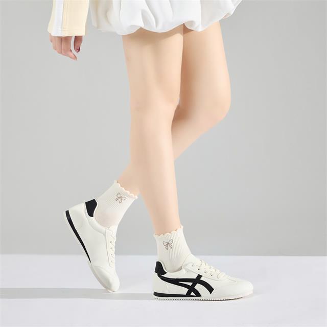 Giày Thể Thao Nữ MWC A288 - Giày Thể Thể Sneaker Nữ Cổ Thấp Đi Học, Đi Chơi, Dạo Phố Khỏe Khoắn, Trẻ Trung, Năng Động.