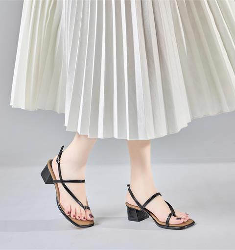 Giày Cao Gót MWC G255 - Giày Sandal Nữ Quai Mảnh Dáng Hở, Mũi Vuông Thời Thượng, Bước Đi Tự Tin, Tỏa Sáng Mọi Nơi.