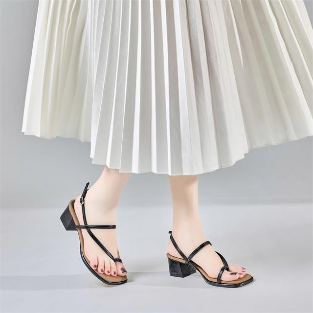 Giày Cao Gót MWC G255 - Giày Sandal Nữ Quai Mảnh Dáng Hở, Mũi Vuông Thời Thượng, Bước Đi Tự Tin, Tỏa Sáng Mọi Nơi.