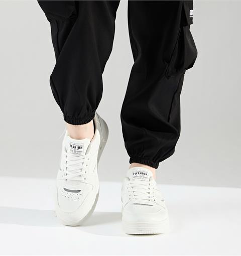Giày Thể Thao Nam MWC 5800 - Giày Sneaker Trắng Tinh Khôi, Đơn Giản, Tinh Tế, Nâng Tầm Phong Cách Của Bạn.