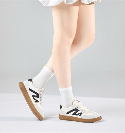 Giày Thể Thao Nữ MWC A292 - Giày Thể Thao Sneaker Basic Nữ Cổ Thấp, Mũi Bo Tròn Nhẹ Nhàng, Thời Trang.