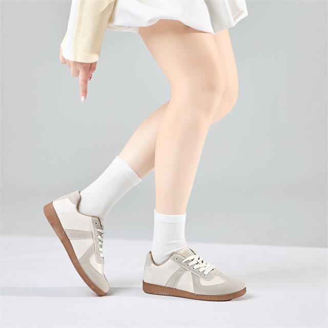 Giày Thể Thao Nữ MWC A294 - Giày Thể Thể Sneaker Nữ Cổ Thấp Đi Học, Đi Chơi, Dạo Phố Khỏe Khoắn, Trẻ Trung, Năng Động.