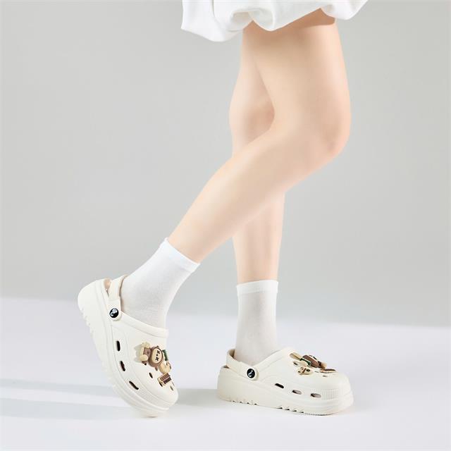 Dép Nữ MWC 8656 - Dép Sandal Đế Cao Su Nguyên Khối Gắn Charm Hình Thú Dễ Thương, Trẻ Trung, Năng Động.
