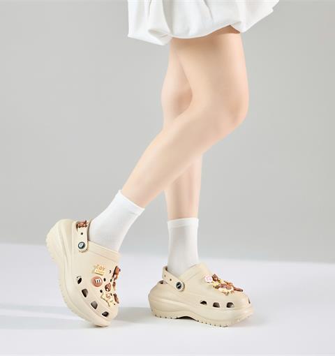 Dép Nữ MWC 8440 - Dép Sandal Đế Dày 6cm Gắn Sticker Ngẫu Nhiên Dễ Thương Và Phong Cách