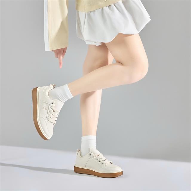 Giày Thể Thao Nữ MWC A301 - Giày Thể Thao Nữ Dáng Sneaker Đi Học, Đi Chơi, Dạo Phố Trẻ Trung, Năng Động, Thời Trang.