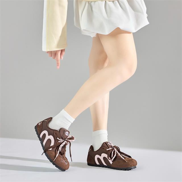 Giày Thể Thao Nữ MWC A296 - Giày Thể Thao Sneaker Nữ Cổ Thấp Đi Học, Đi Chơi, Dạo Phố Năng Động, Trẻ Trung.
