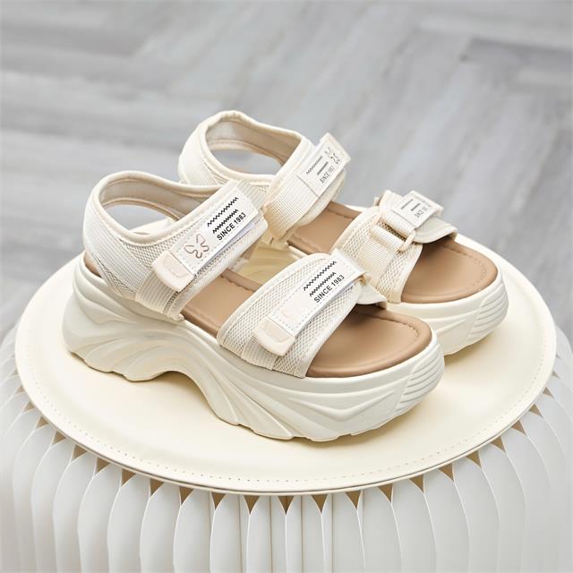  Giày Sandal Nữ MWC E207 - Sandal Thể Thao Nữ Đế Đúc Hiện Đại , Hai Quai Ngang Bản To Êm Nhẹ, Thời Trang Hàn Quốc Cá Tính.