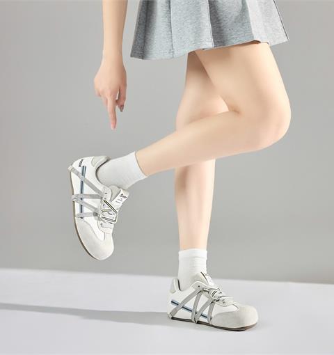 Giày Thể Thao Nữ MWC A343 - Giày Thể Thao Nữ Họa Tiết Vải Dệt Đan Chéo Năng Động, Cá Tính, Trẻ Trung, Thời Trang.