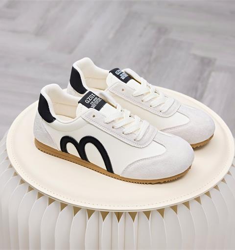 Giày Thể Thao Nữ MWC A331 - Giày Sneaker Nữ Cổ Thấp Da PU Phối Da Lộn Êm Nhẹ, Bền Đẹp, Thời Trang.