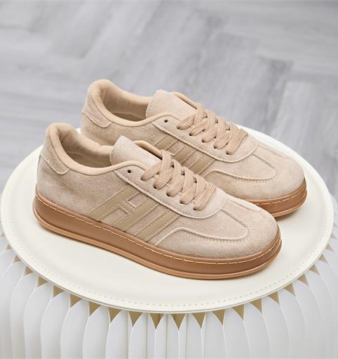 Giày Thể Thao Nữ MWC A323 - Giày Thể Thao Sneaker Nữ Cổ Thấp, Da Lộn Cao Cấp, Đi Học, Đi Làm, Dã Ngoại Cá Tính, Bền Đẹp.