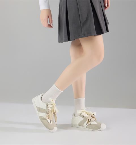 Giày Thể Thao Nữ MWC A360 - Giày Thể Thể Sneaker Nữ Cổ Thấp Đi Học, Đi Chơi, Dạo Phố Khỏe Khoắn, Trẻ Trung, Năng Động.