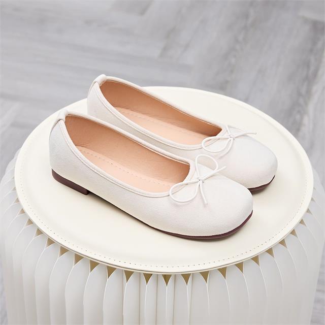 Giày Búp Bê MWC 2346 - Giày Búp Bê Mary Jane Mũi Bo Tròn Phối Nơ Tinh Khôi, Thanh Lịch, Nữ Tính, Đầy Cuốn Hút.