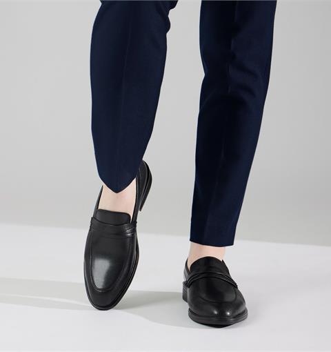 Giày Mọi Nam MWC 6750 - Giày Slip-On Công Sở Da Trơn Mịn Cao Cấp, Lịch Lãm Chuẩn Quý Ông Hiện Đại.