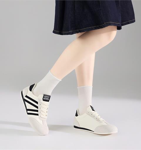 Giày Thể Thao Nữ MWC A332 - Giày Thể Thao Nữ Cổ Thấp, Đi Học, Đi Chơi, Xuống Phố Nhẹ Nhàng, Năng Động, Thời Trang.