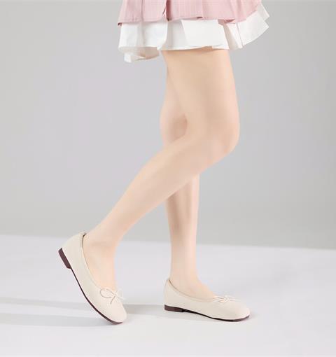 Giày Búp Bê MWC 2346 - Giày Búp Bê Mary Jane Mũi Bo Tròn Phối Nơ Tinh Khôi, Thanh Lịch, Nữ Tính, Đầy Cuốn Hút.