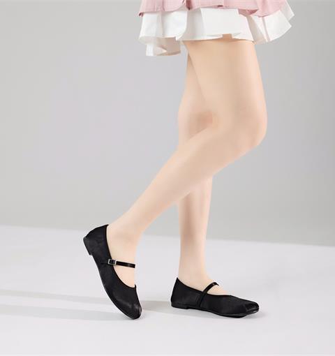 Giày Búp Bê MWC 2352 - Giày Búp Bê Mary Jane Mũi Bo Tròn Tinh Khôi, Thanh Lịch, Nữ Tính, Đầy Cuốn Hút.