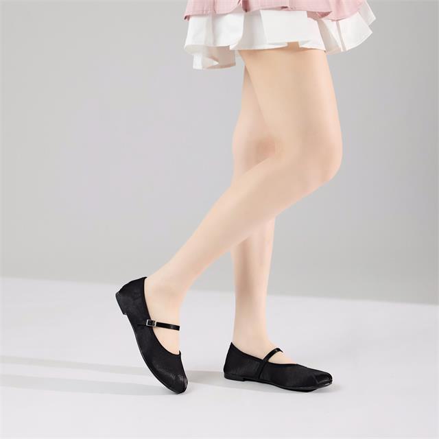 Giày Búp Bê MWC 2352 - Giày Búp Bê Mary Jane Mũi Bo Tròn Tinh Khôi, Thanh Lịch, Nữ Tính, Đầy Cuốn Hút.