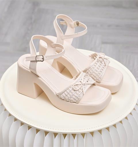 Giày Cao Gót MWC G316 - Sandal Đế Đúc 8cm, Quai Da Phối Nơ Nhỏ Xinh, Nữ Tính, Thanh Lịch, Thời Trang.