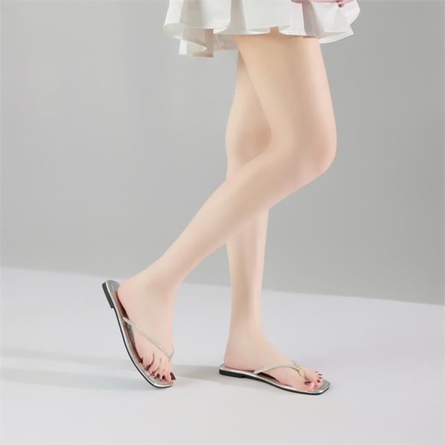 Dép Nữ MWC 8664 - Dép Xỏ Ngón Quai Ánh Kim Sang Trọng, Đi Chơi, Đi Biển Đều Đẹp.