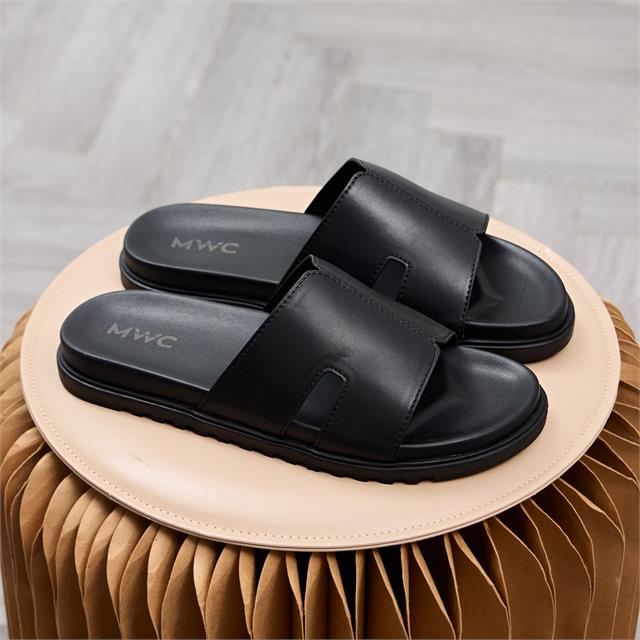 Dép Nam MWC 9239 - Dép Nam Quai Ngang Unisex, Da Mềm, Êm Chân, Dễ Phối Đồ.