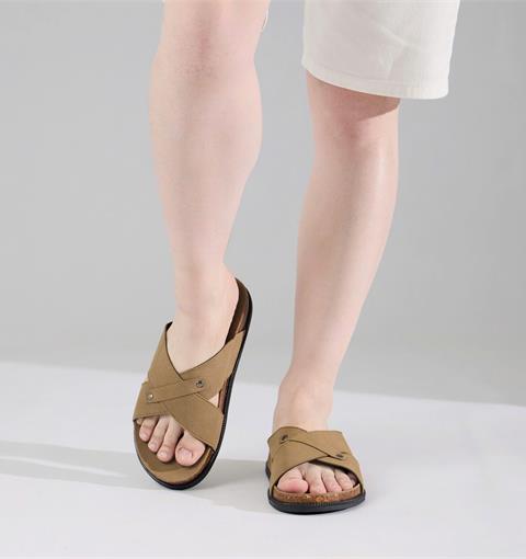 Dép Nam MWC 9253 - Dép Nam Quai Ngang Chéo Chữ X Đính Kim Loại Tròn Cá Tính, Mạnh Mẽ, Mang Phong Cách Nhật, Hàn.