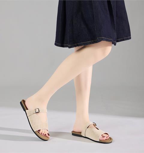  Dép Nữ MWC 8682 - Dép Nữ Quai Ngang Cắt May Cách Điệu Phối Khoá Cài Kim Loại Thanh Lịch, Nữ Tính, Thời Trang.