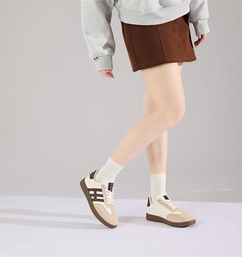 Giày Thể Thao Nữ MWC A303 - Giày Thể Thao Nữ Họa Tiết Chữ Nổi Tinh Tế Đi Học, Đi Chơi, Dạo Phố Trẻ Trung, Năng Động.