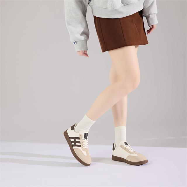 Giày Thể Thao Nữ MWC A303 - Giày Thể Thao Nữ Họa Tiết Chữ Nổi Tinh Tế Đi Học, Đi Chơi, Dạo Phố Trẻ Trung, Năng Động.