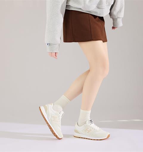 Giày Thể Thao Nữ MWC A394 - Giày Sneaker Nữ Da Phối Lưới, Hoạ Tiết Chữ Nổi Siêu Dễ Thương, Thời Trang.