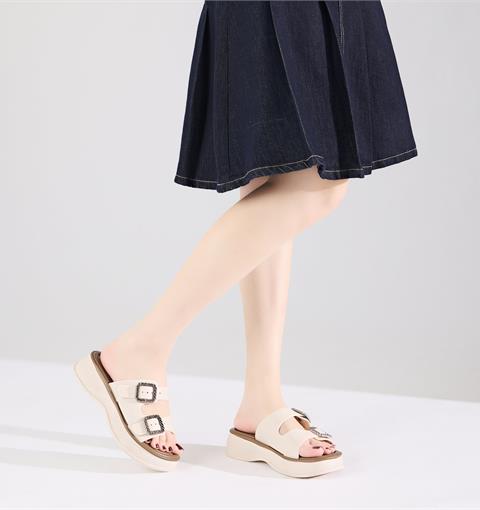 Dép Nữ MWC 8672 - Dép Nữ Hai Quai Ngang Phối Khoá Cài Kim Loại Cá Tính, Bền Đẹp, Thời Trang.