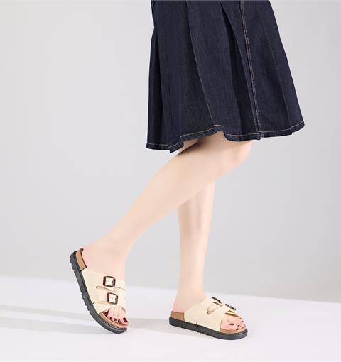 Dép Nữ MWC 8668 - Dép Nữ Quai Ngang Basic Phối Khoá Cài Kim Loại Nhẹ Êm, Dễ Mang.