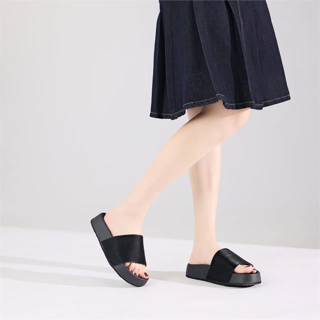 Dép Nữ MWC 8695 - Dép Nữ Basic  Quai Ngang Bản Rộng Êm Nhẹ, Chuẩn Form, Dễ Phối Đồ.