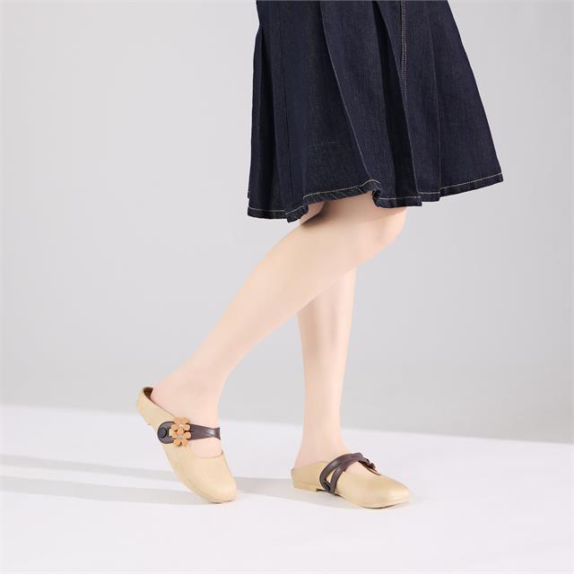 Dép Sục Nữ MWC 8646 - Dép Sục Nữ Mũi Tròn Nhẹ Cổ Điển Phối Hai Quai Chéo Đính Hoa Cúc Nhỏ Xinh, Thanh Lịch, Dễ Thương.