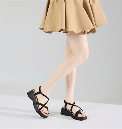 Giày Sandal Nữ MWC E171 - Sandal Dây Chéo Phối Xỏ Ngón Nhẹ Tênh, Nữ Tính, Dịu Dàng Từ Ánh Nhìn Đầu Tiên.