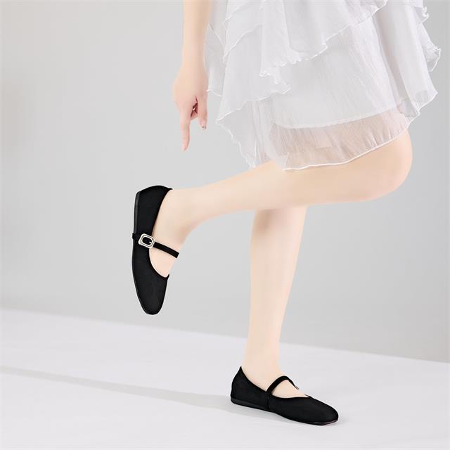 Giày Búp Bê MWC 2353 - Giày Búp Bê Mary Jane Phối Quai Khoá Cài Kim Loại Thanh Lịch, Nữ Tính, Bền Đẹp.