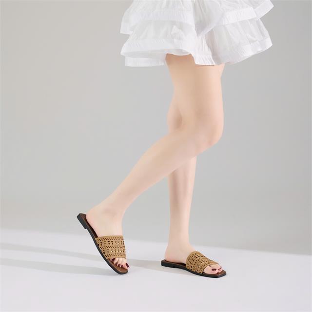 Dép Nữ MWC 8710 - Dép Lê Nữ Mũi Vuông, Quai Bản Laser Cut Độc Đáo, Thanh Lịch, Hiện Đại, Nhìn Rất Tây.