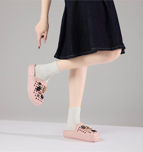 Dép Sục Nữ MWC 8720 - Dép Sục Nữ Dáng Basic Gắn Charm Gấu Bánh, Cà Phê Siêu Cute, Ngọt Ngào.