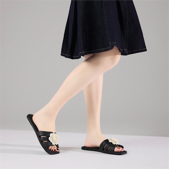 Dép Nữ MWC 8706 - Dép Lê Nữ Mũi Vuông, Quai Ngang Phối Hoa Trà Mềm Mại, Nữ Tính, Thanh Lịch.