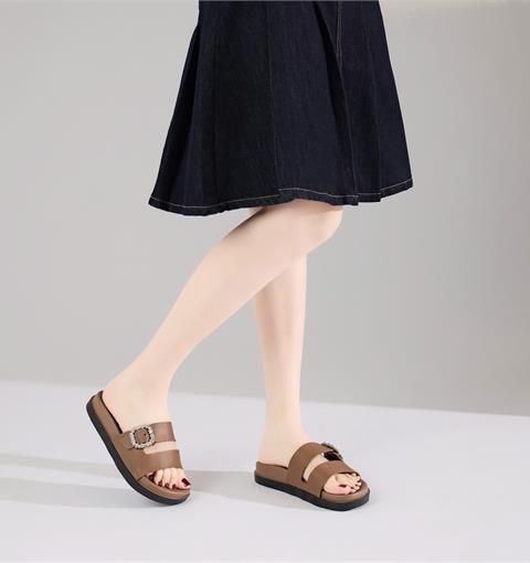 Dép Nữ MWC 8725 - Dép Nữ Hai Quai Ngang Phối Khoá Đá Kim Loại Sáng Đẹp, Thanh Lịch, Thời Trang.