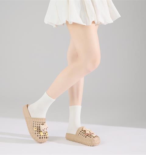 Dép Sục Nữ MWC 8739 - Dép Sục Nữ Dáng Basic Gắn Charm Mèo Bông, Nơ Lụa Mềm Mại, Xinh Xắn, Thời Trang.