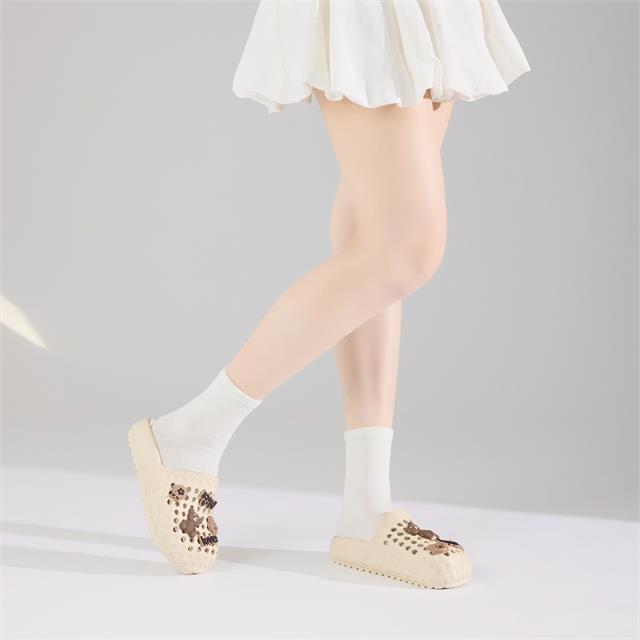 Dép Sục Nữ MWC 8738 - Dép Sục Nữ Dáng Basic Gắn Charm Gấu, Love, Nice Xinh Xắn, Năng Động, Trẻ Trung.