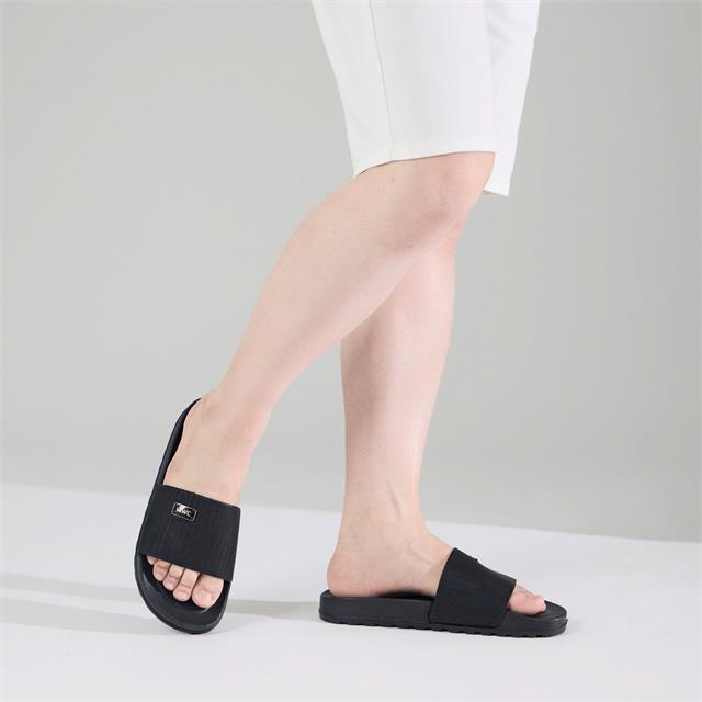 Dép Nam MWC 9291 - Dép Nam Quai Ngang Bản To Họa Tiết Sọc Nổi Nam Tính, Trẻ Trung, Thời Trang.