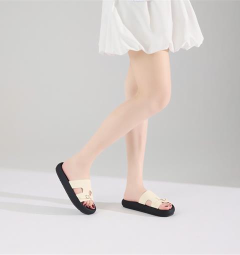 Dép Nữ MWC 8753 - Dép Nữ Quai Ngang Bản To Hoạ Tiết Kim Loại Bền Đẹp, Êm Nhẹ, Thời Trang.