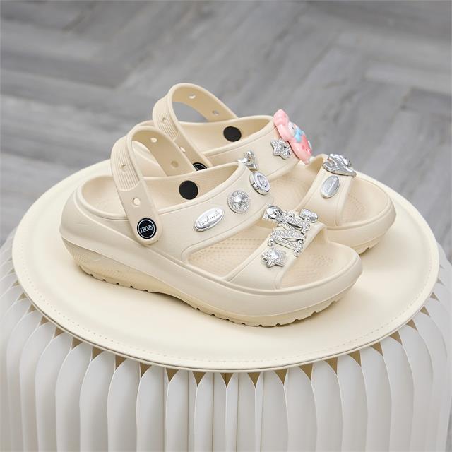 Dép Nữ MWC 8804 - Dép Sandal Nữ Đế Đúc, Hai Quai Ngang Phối Charm Bạc Lấp Lánh, Sang Chảnh, Cực Tôn Da.