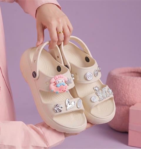 Dép Nữ MWC 8804 - Dép Sandal Nữ Đế Đúc, Hai Quai Ngang Phối Charm Bạc Lấp Lánh, Sang Chảnh, Cực Tôn Da.