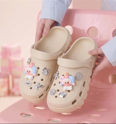 Dép Nữ MWC 8792 - Dép Kem Sữa Charm Công Chúa Pastel Siêu Cưng, Nữ Tính, Xinh Từ Mọi Góc Nhìn.